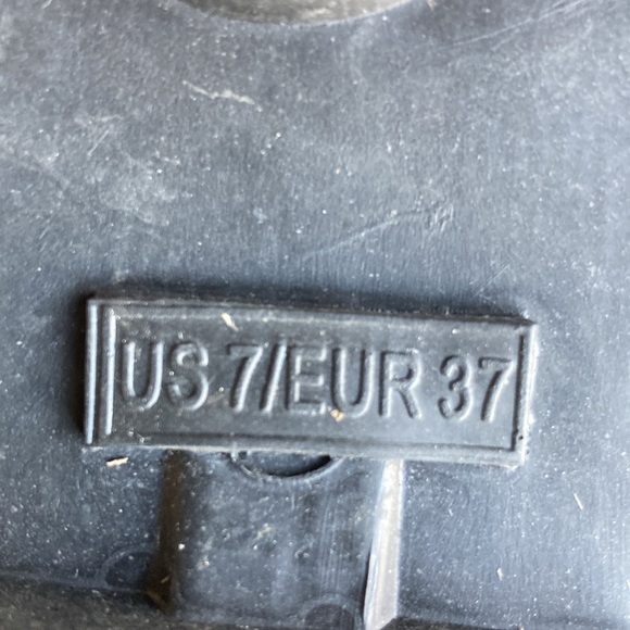 Chelsea Rubber Boots with First Nations Design Size 7 - Picture 8 of 8